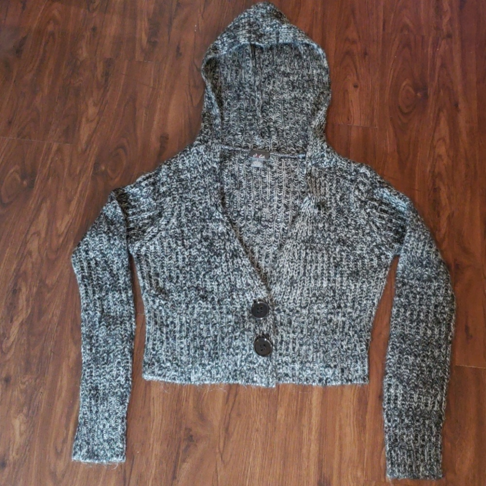 🌻 Dots grey and black sweater L button hood crop